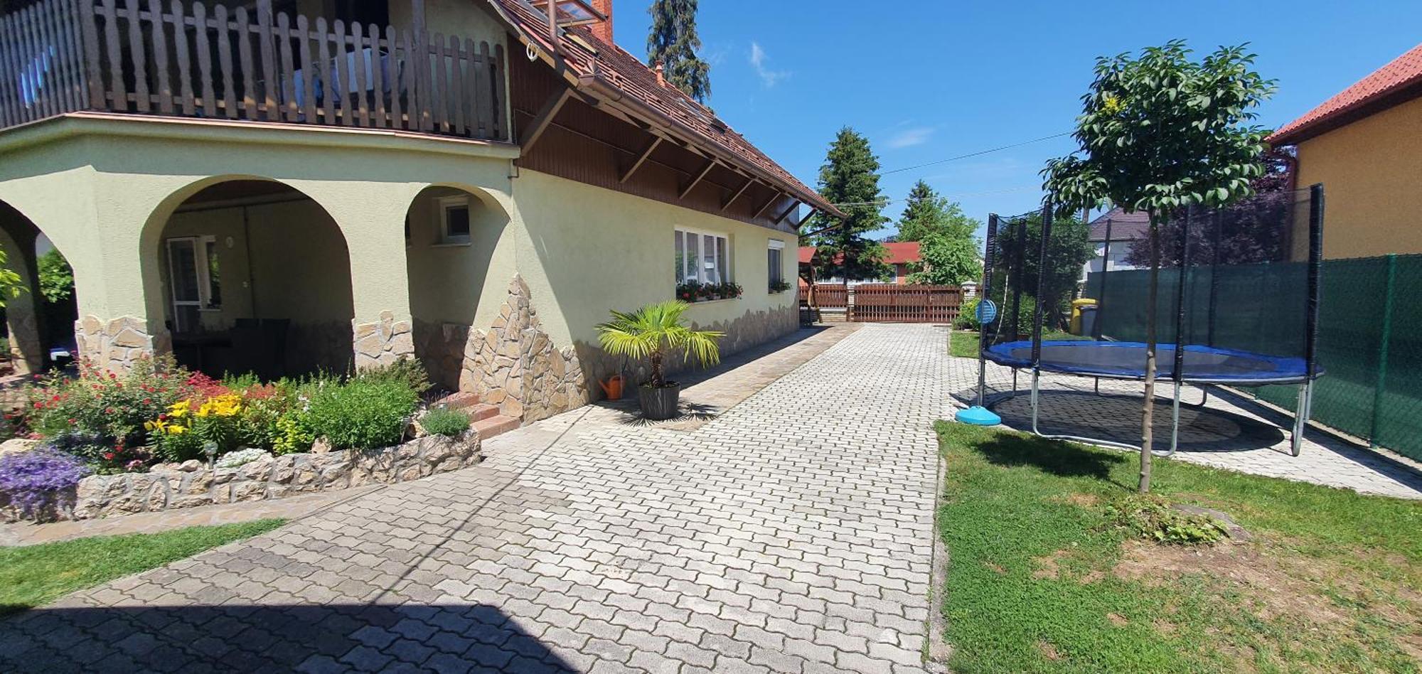 Tamasi Villa- Nyaralohaz Balatonkeresztúr Екстериор снимка