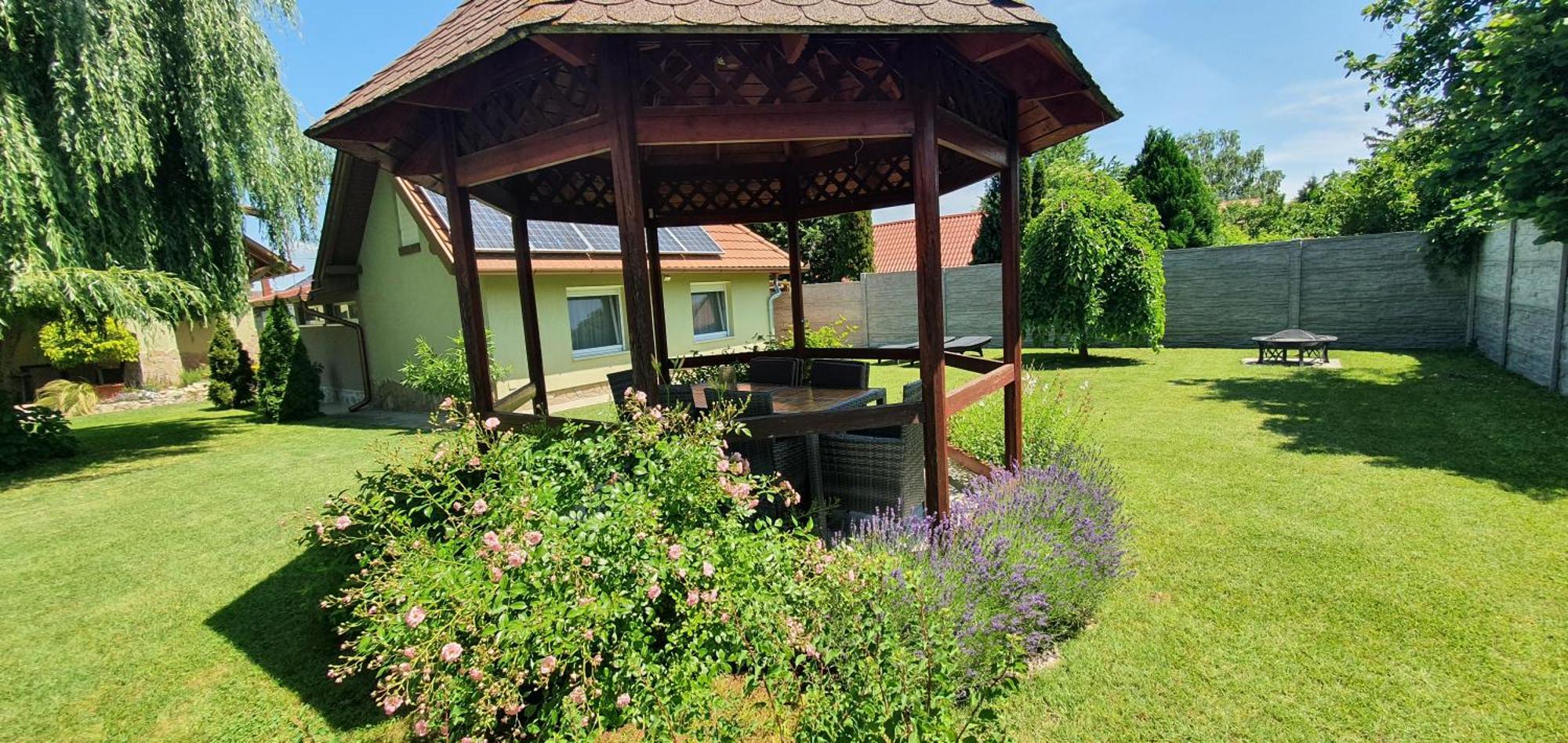 Tamasi Villa- Nyaralohaz Balatonkeresztúr Екстериор снимка