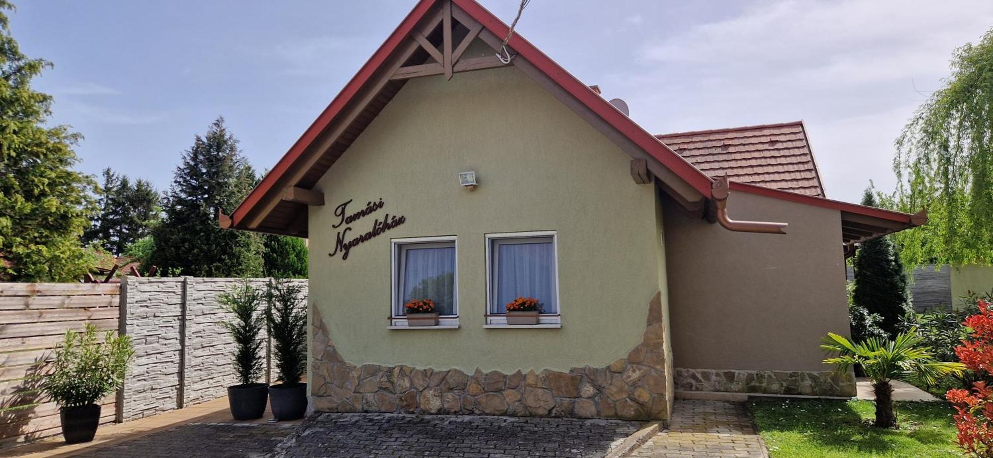 Tamasi Villa- Nyaralohaz Balatonkeresztúr Екстериор снимка